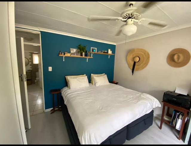 2 BEDROOM SECTIONAL TITLE TO LET IN GLEN HILLS